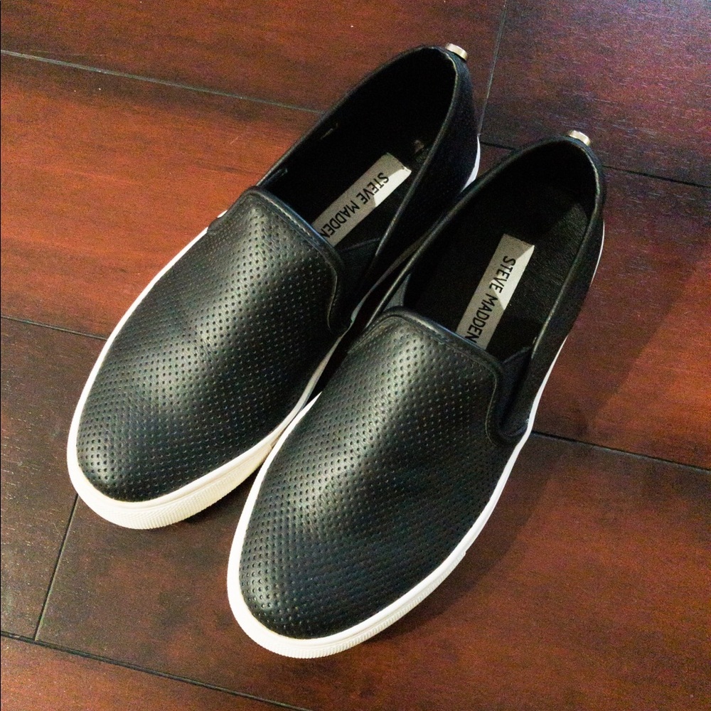 Steve Madden || Emmiil Sneaker